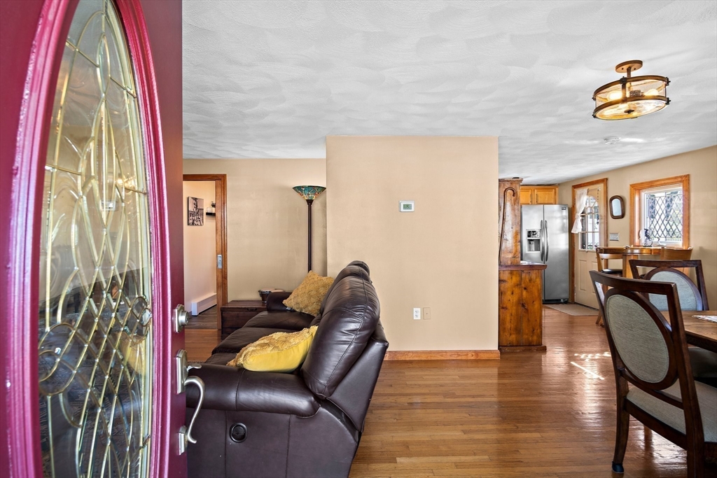 4 Jeffrey Road Billerica, MA 01821 - Photo 7 of 34 a living room with furniture and a window