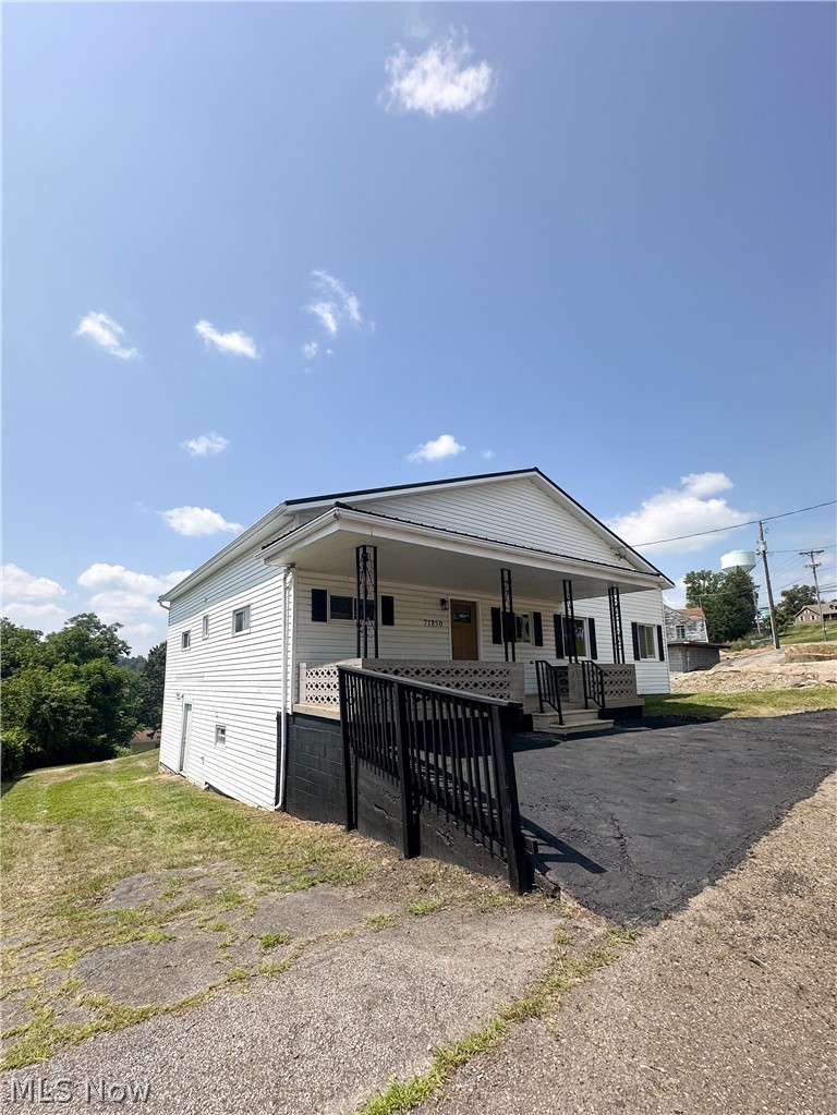 71850 Colerain Road Bridgeport, OH 43912 - Photo 2 of 17 Gallery Image 2