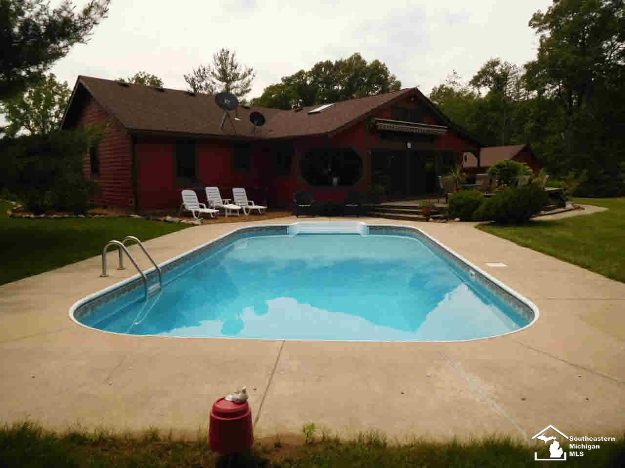 2900 West Rauch Temperance, MI 48182 - Photo 3 of 25 Inground Swimming Pool