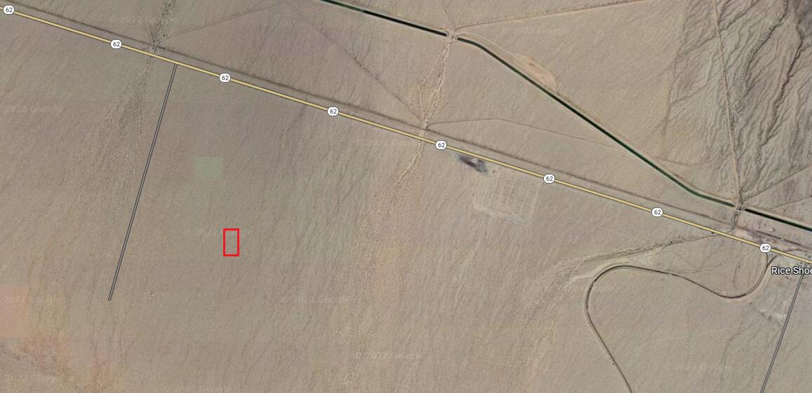 Ca Ca Ca-62 Rice Ca Vidal, CA 92280 - Photo 4 of 5 a bathroom with a shower and a shower head