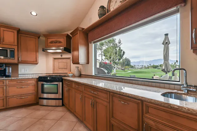 $749,000 | 149 Blue River Drive, Palm Desert, CA 92211