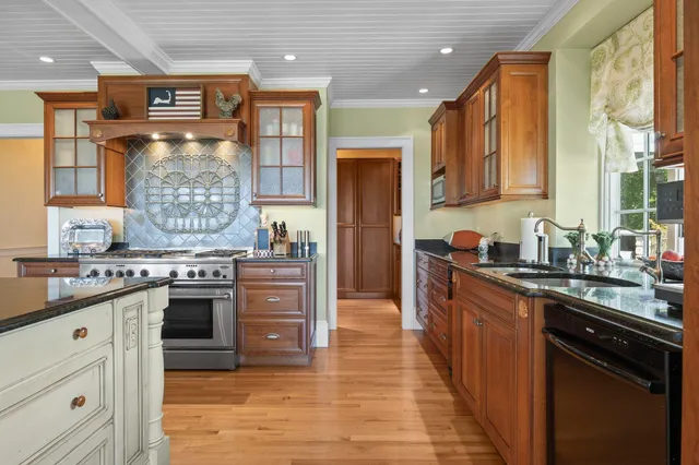 $9,500,000 | 77 Towhee Lane, Orleans, MA 02653