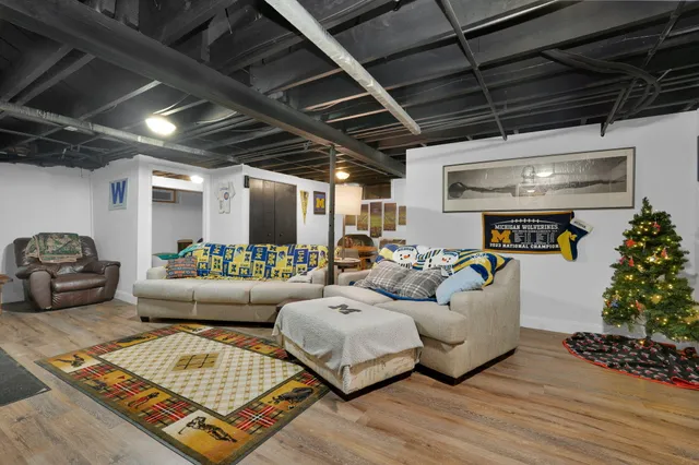 $257,000 | 117 North Fairview Avenue, Niles, MI 49120