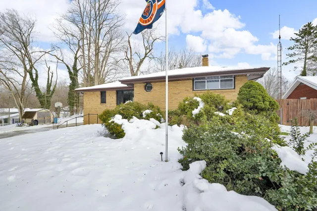 $257,000 | 117 North Fairview Avenue, Niles, MI 49120