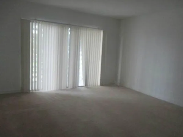 $1,700 | 1501 Crescent Circle, Unit C20, Lake Park, FL 33403