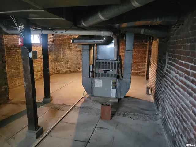 $115,000 | 394 East Hurst Street, Bushnell, IL 61422