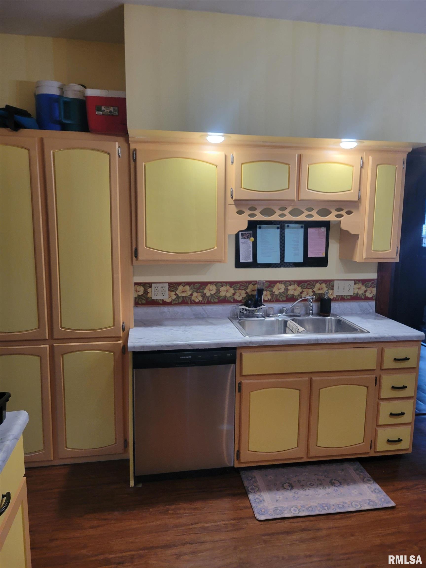 394 East Hurst Street Bushnell, IL 61422 - Photo 18 of 24