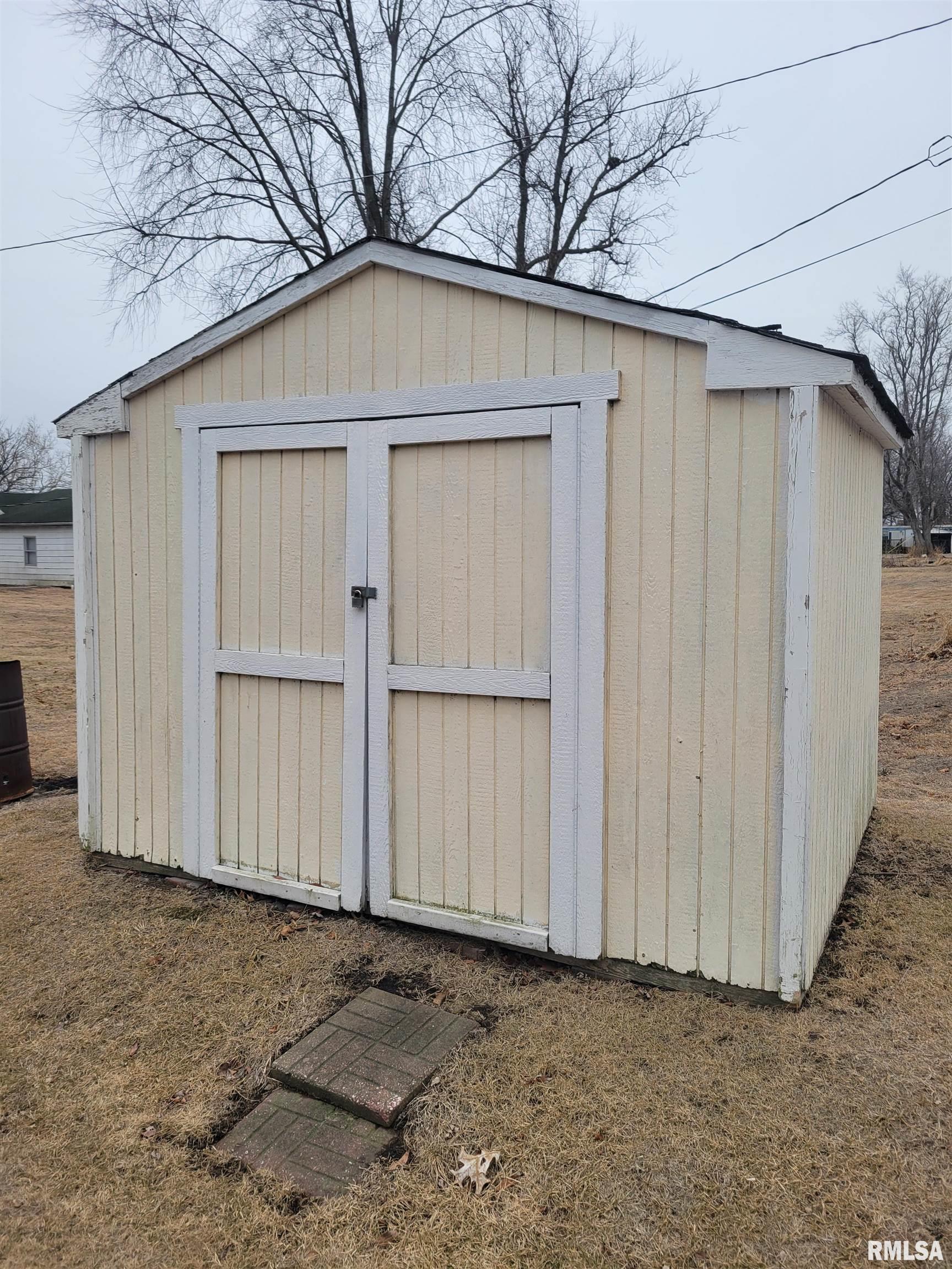 394 East Hurst Street Bushnell, IL 61422 - Photo 22 of 24