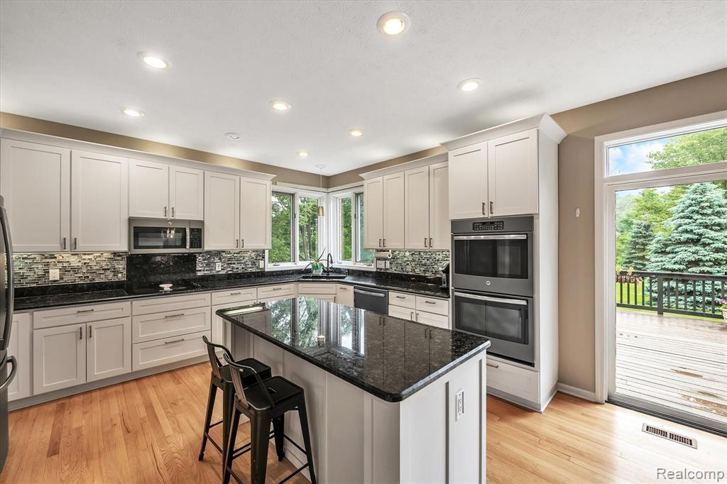 9569 Quail Ridge Run Brighton, MI 48114 - Photo 5 of 48