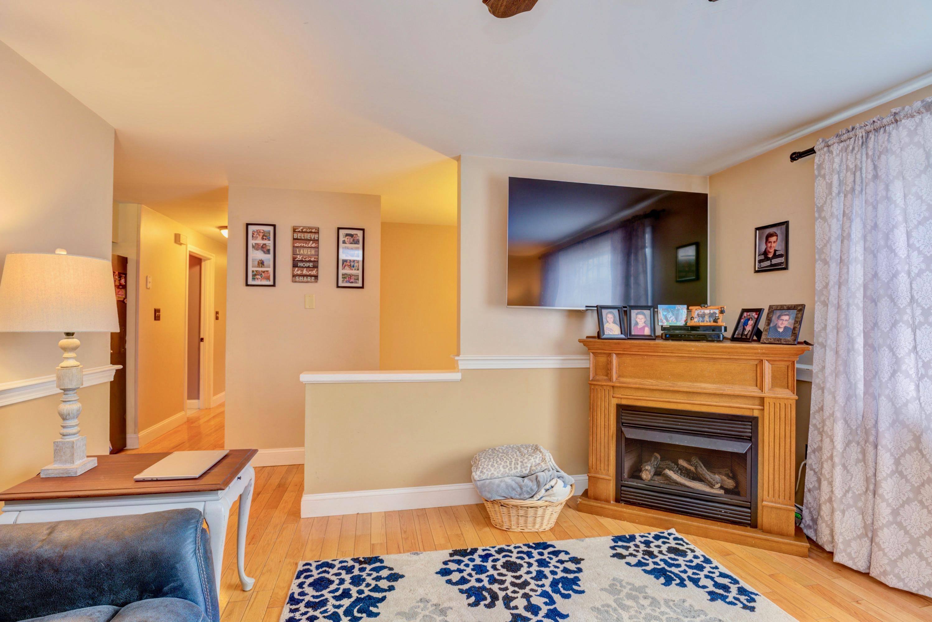 18 Greenaway Avenue Springvale, ME 04083 - Photo 11 of 47 18 Greenaway Ave Springvale ME-print-012