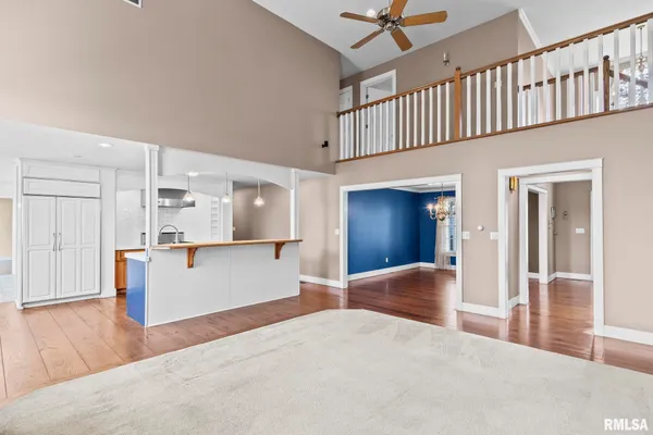 $990,000 | 2407 Eastwood Drive, Taylorville, IL 62568