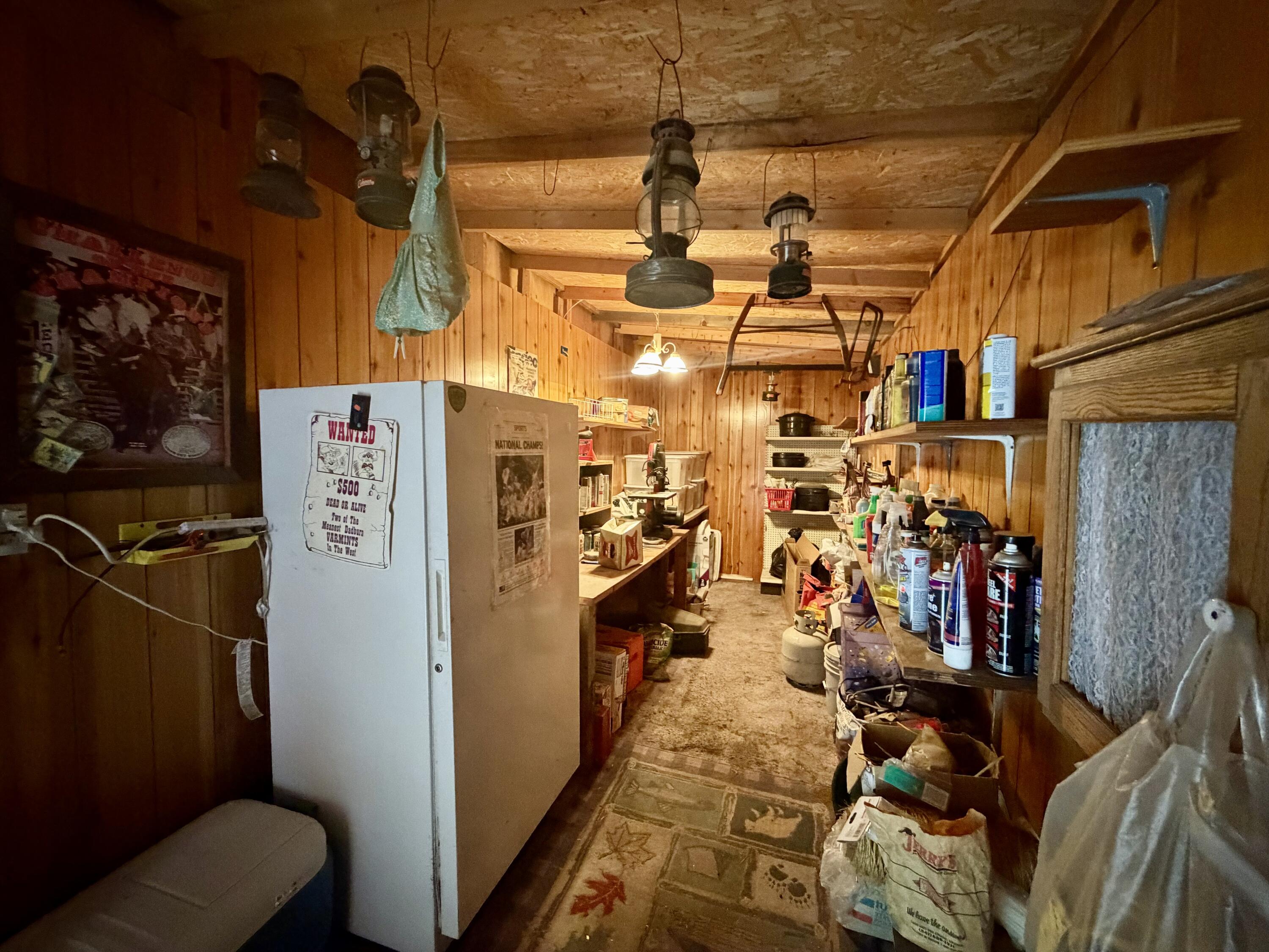 146514 Bills Road Gilchrist, OR 97737 - Photo 21 of 32 IMG_0897