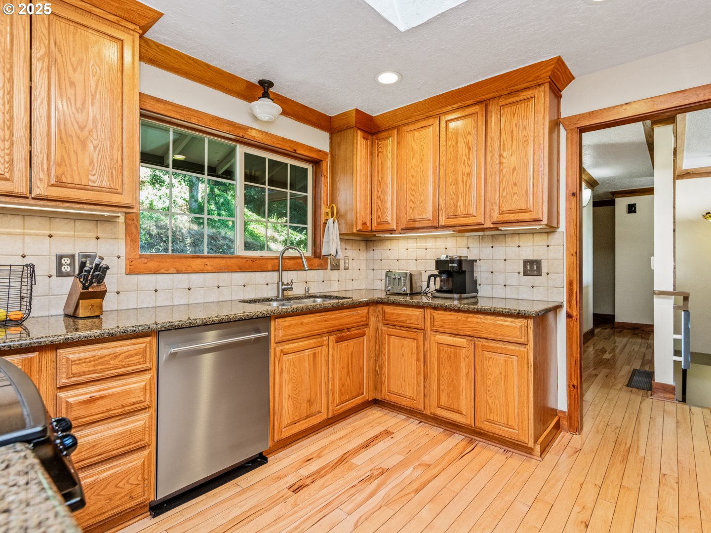 28282 Southwest Mountain Road West Linn, OR 97068 - Photo 17 of 45 View