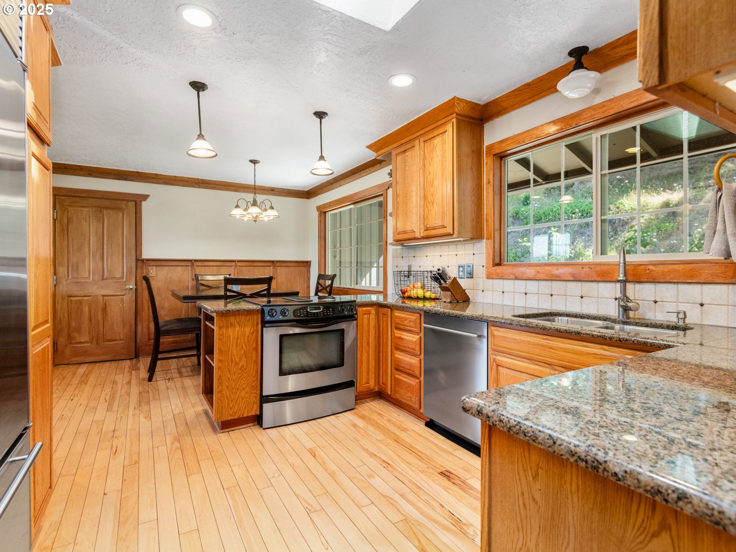 28282 Southwest Mountain Road West Linn, OR 97068 - Photo 18 of 45