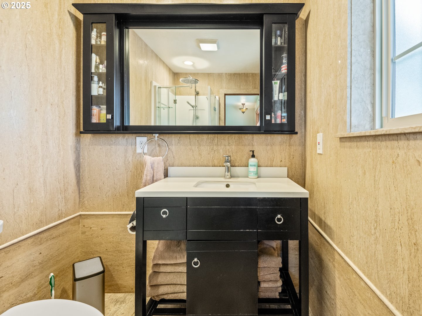 28282 Southwest Mountain Road West Linn, OR 97068 - Photo 29 of 45 Family Room