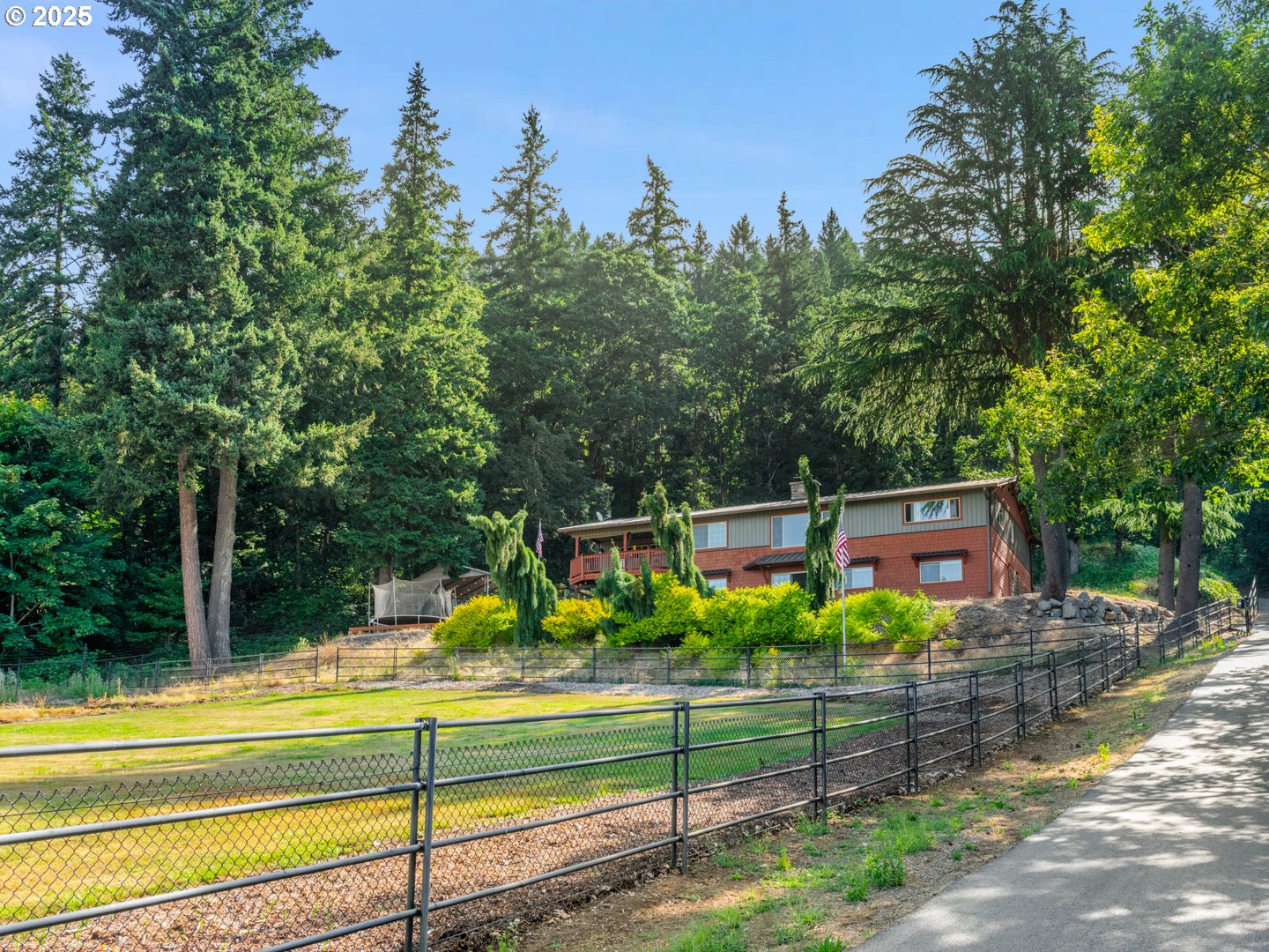 28282 Southwest Mountain Road West Linn, OR 97068 - Photo 3 of 45 Front Yard