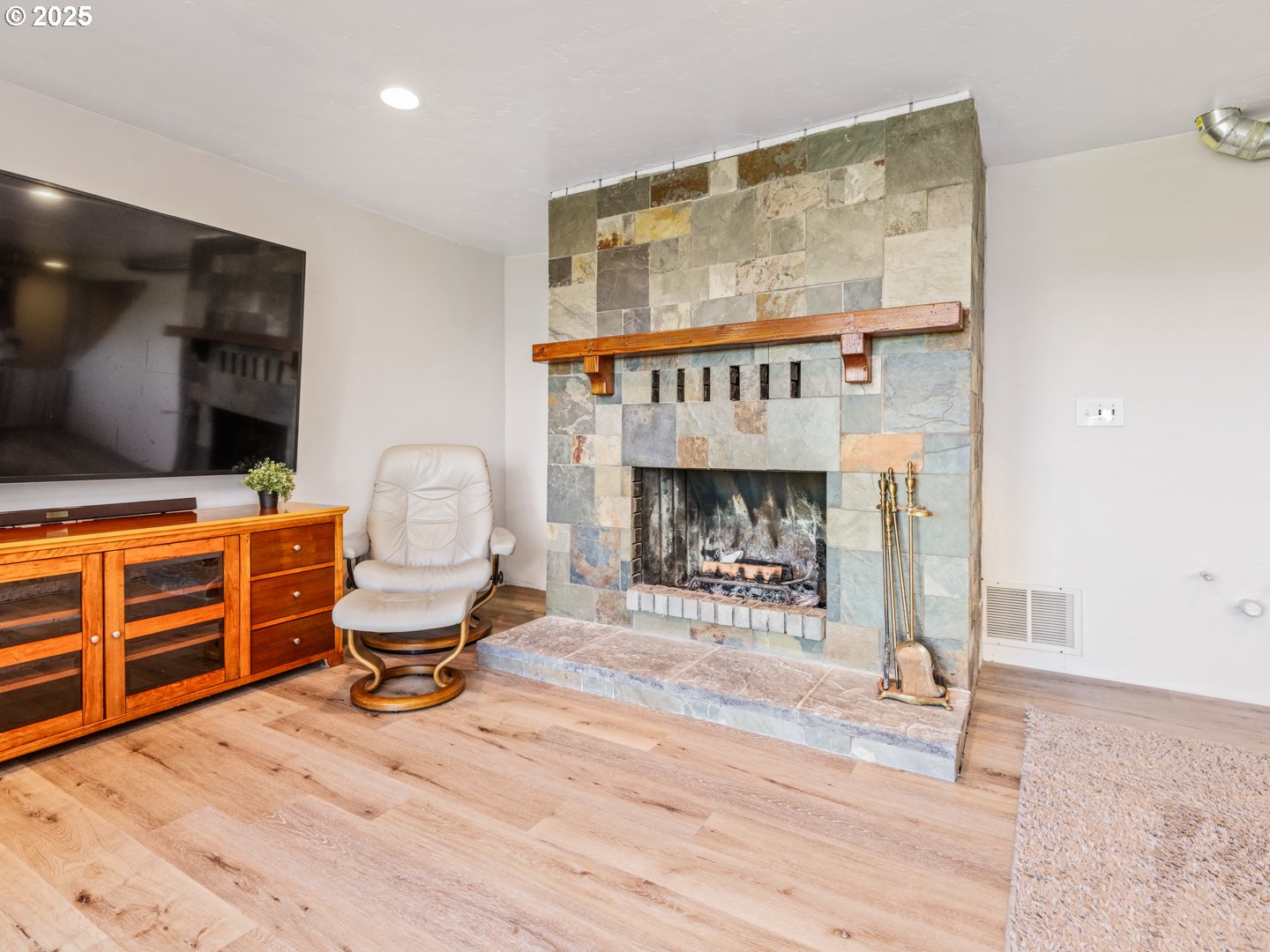 28282 Southwest Mountain Road West Linn, OR 97068 - Photo 35 of 45