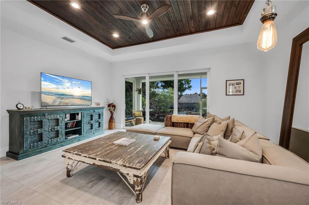 2464 Lake Avenue Naples, FL 34112 - Photo 7 of 38 Living Room - View 2