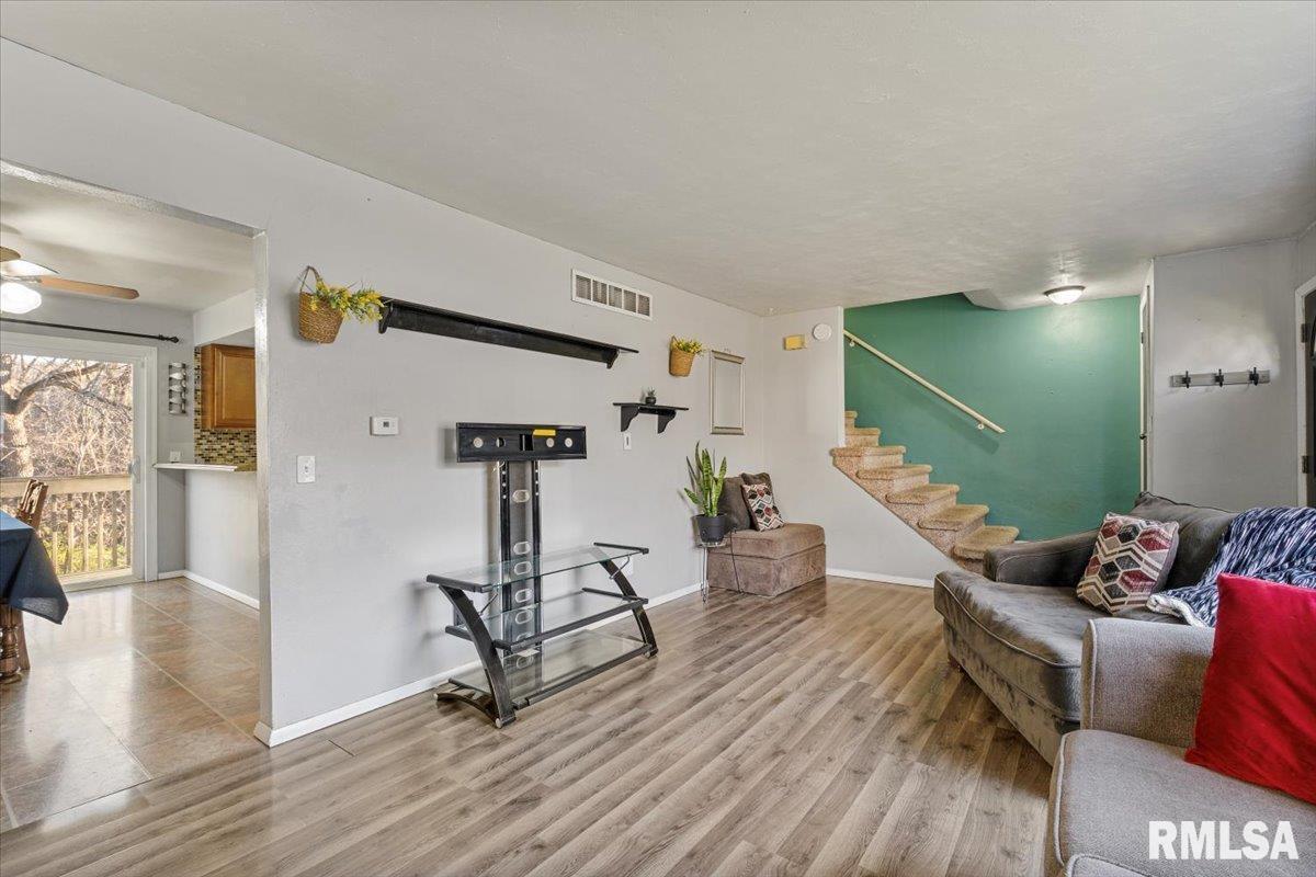 337 5th St Court Silvis, IL 61282 - Photo 18 of 42