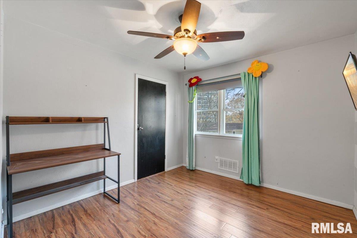 337 5th St Court Silvis, IL 61282 - Photo 33 of 42