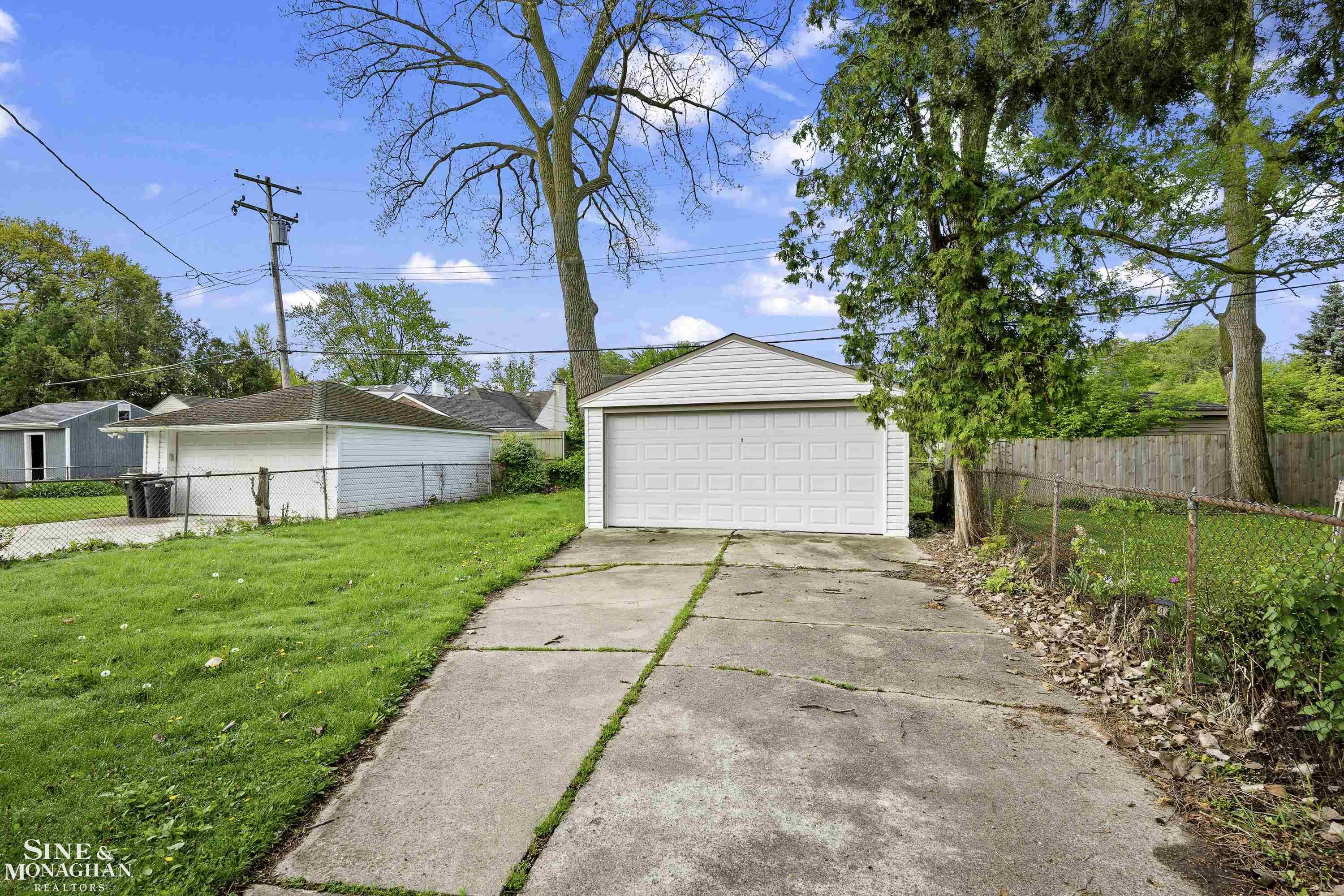 419 Moross Road Grosse Pointe Farms, MI 48236 - Photo 27 of 32
