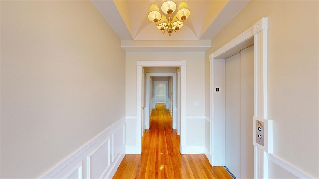 22 Beacon Street, Unit 3 Boston, MA 02108 - Photo 12 of 28 a view of a entryway