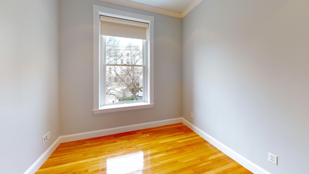 22 Beacon Street, Unit 3 Boston, MA 02108 - Photo 28 of 28 a view of a room with windows