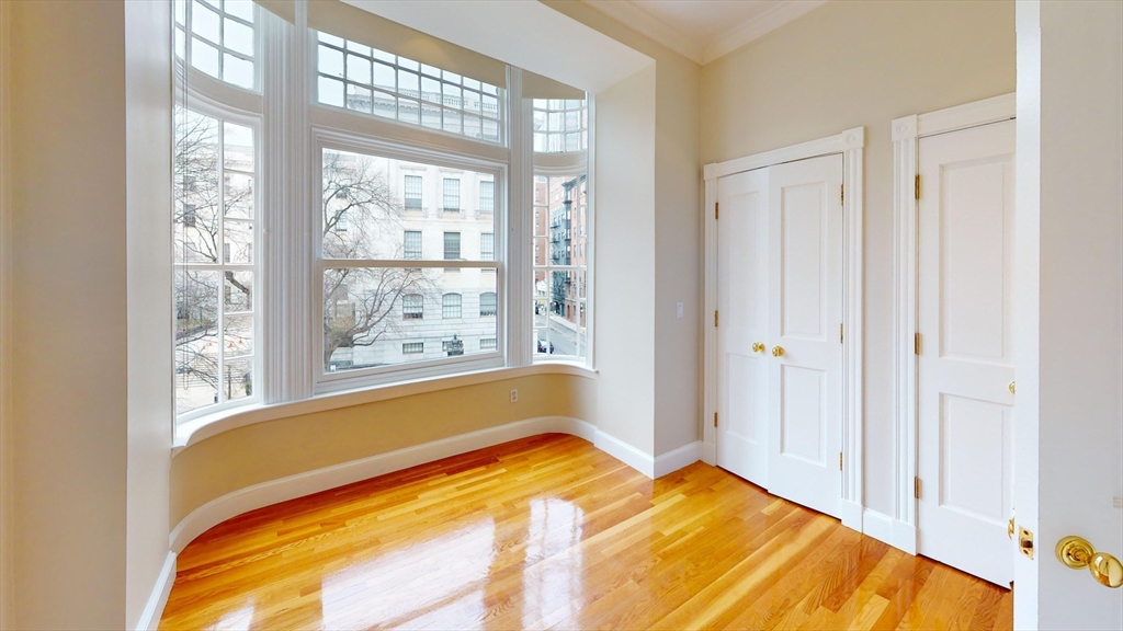 22 Beacon Street, Unit 3 Boston, MA 02108 - Photo 8 of 28 a view of a bathtub in a room