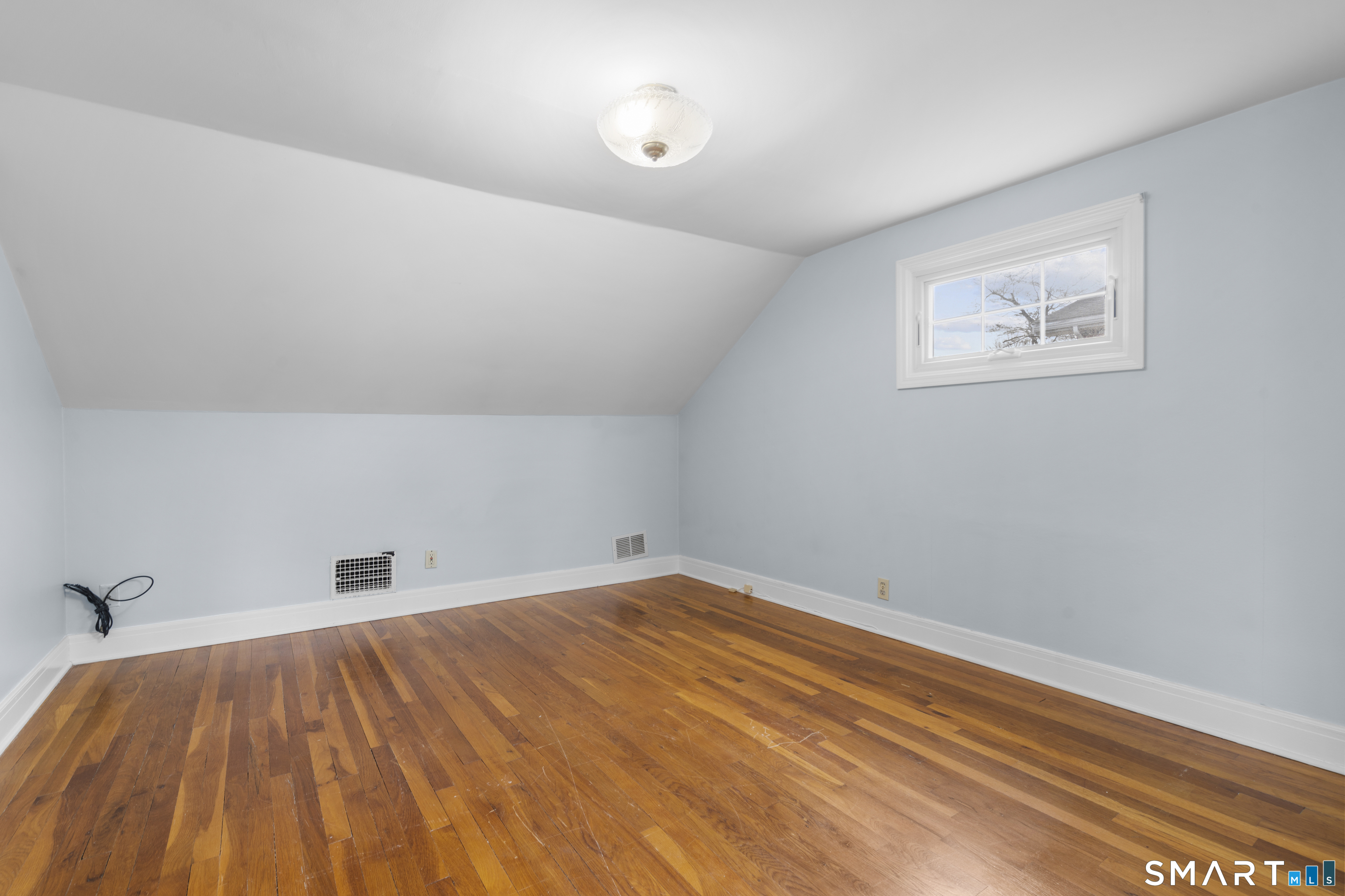 543 East Road Bristol, CT 06010 - Photo 11 of 19