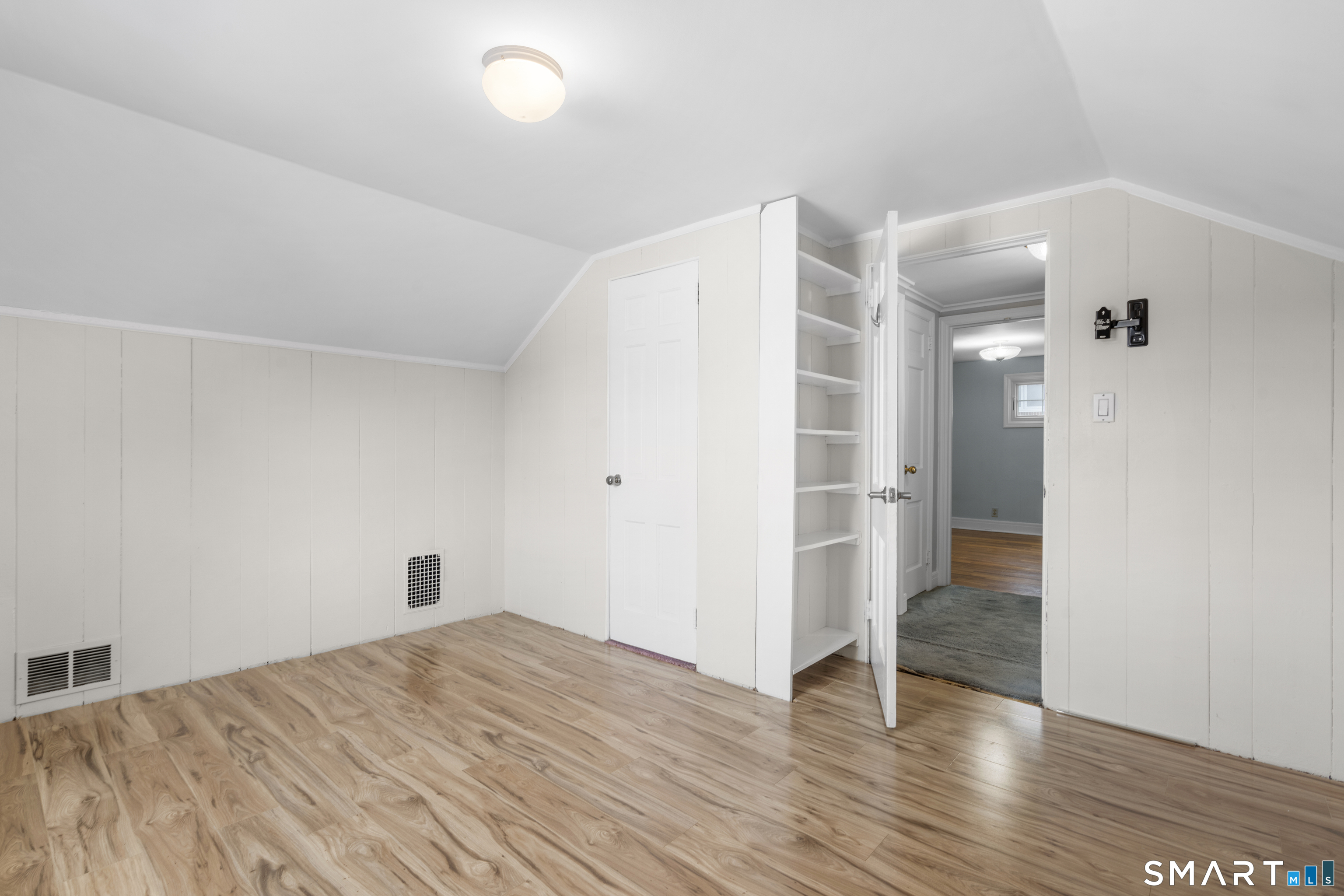 543 East Road Bristol, CT 06010 - Photo 14 of 19