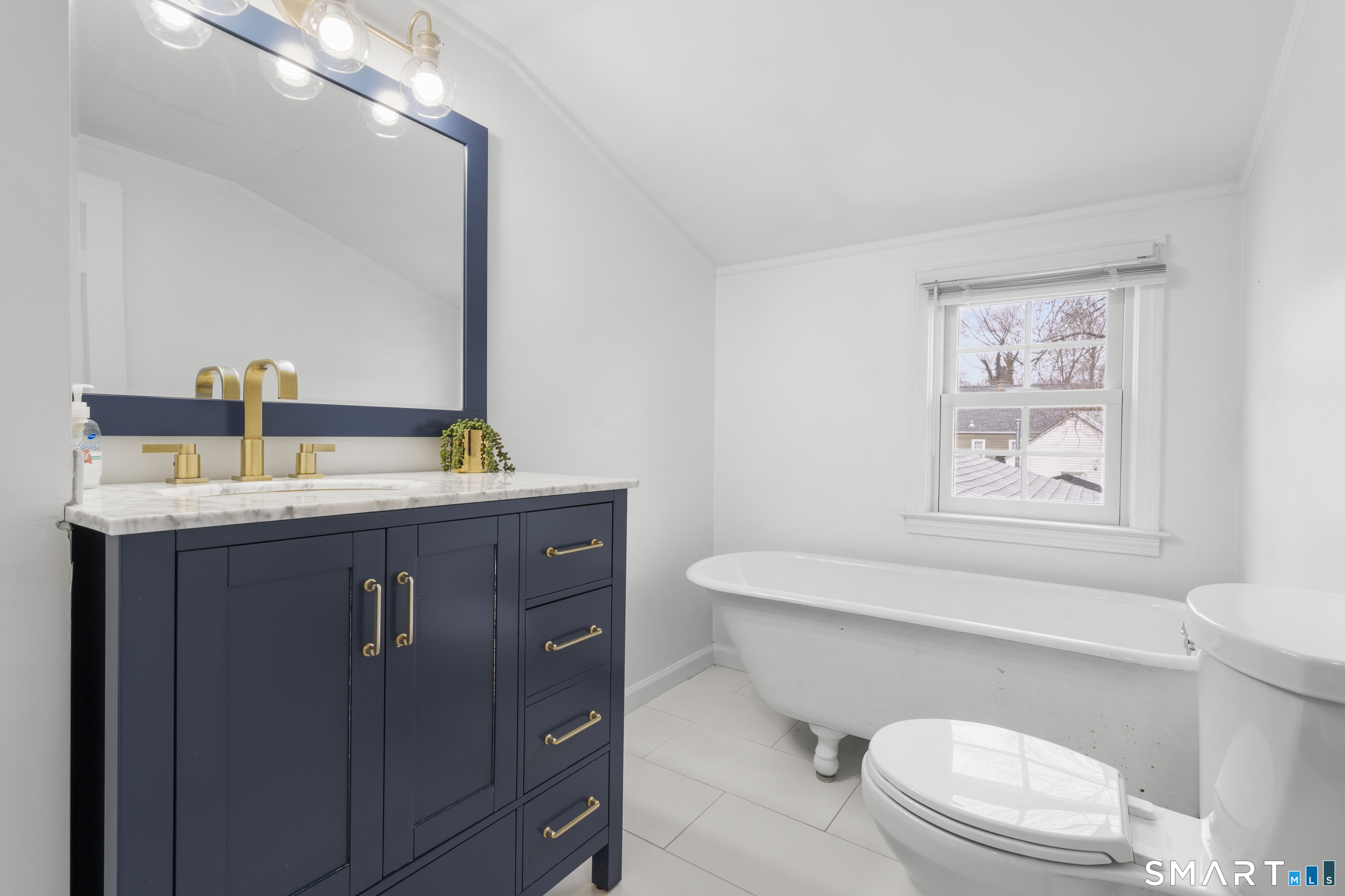 543 East Road Bristol, CT 06010 - Photo 18 of 19