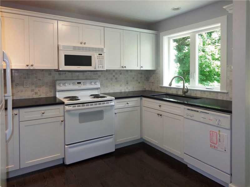 6 Harbor Road Camden, ME 04843 - Photo 20 of 32 Kitchen.