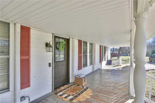 $282,000 | 1759 Grandview Drive, Sparta, NC 28675