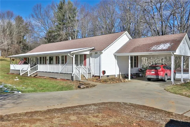$312,500 | 1759 Grandview Drive, Sparta, NC 28675