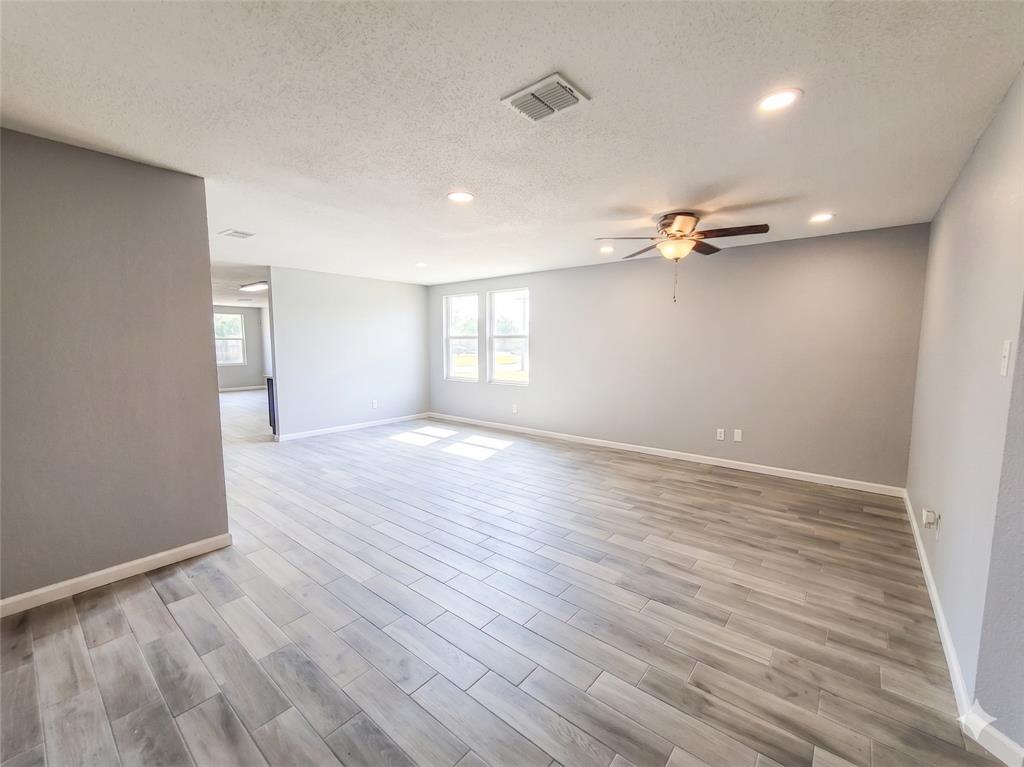 1725 Carolina Ridge Way Fort Worth, TX 76247 - Photo 6 of 17