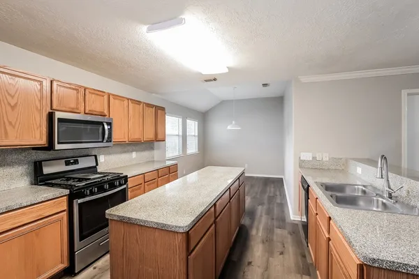 $1,945 | 6602 Bluebottle Lane, Katy, TX 77449