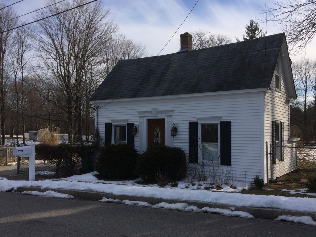 31 Green Street Rochester, NH 03868 - Photo 1 of 36