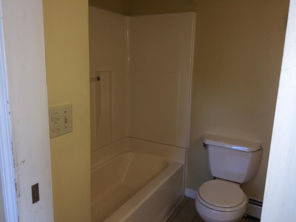 31 Green Street Rochester, NH 03868 - Photo 28 of 36