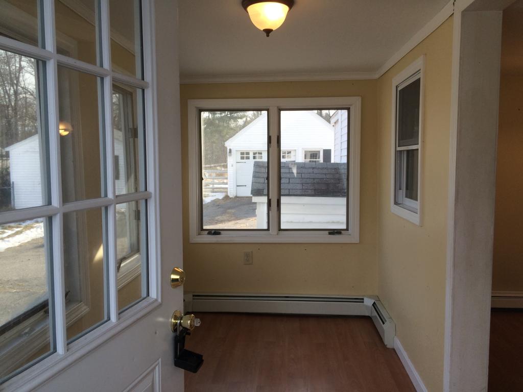 31 Green Street Rochester, NH 03868 - Photo 5 of 36