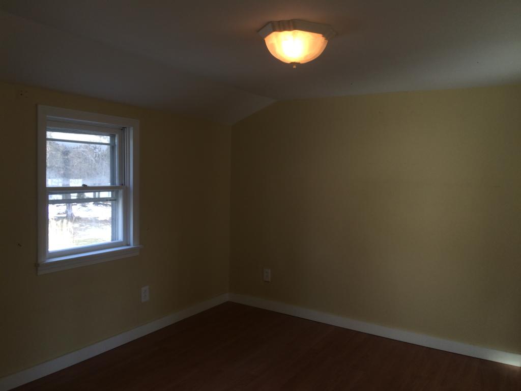 31 Green Street Rochester, NH 03868 - Photo 6 of 36