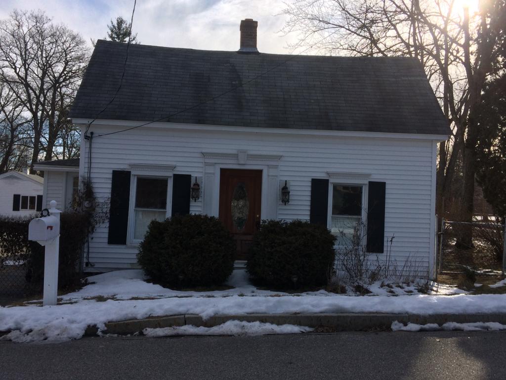31 Green Street Rochester, NH 03868 - Photo 7 of 36