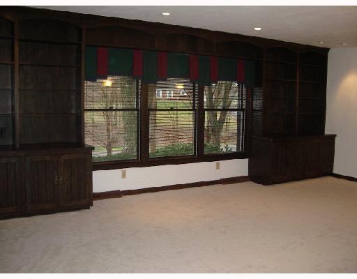 2870 Locust Drive Springfield, OH 45504 - Photo 8 of 12