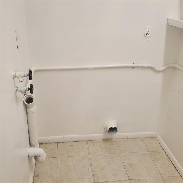 240 Orienta Point Street, Unit 240 Altamonte Springs, FL 32701 - Photo 17 of 20 a bathroom with a shower