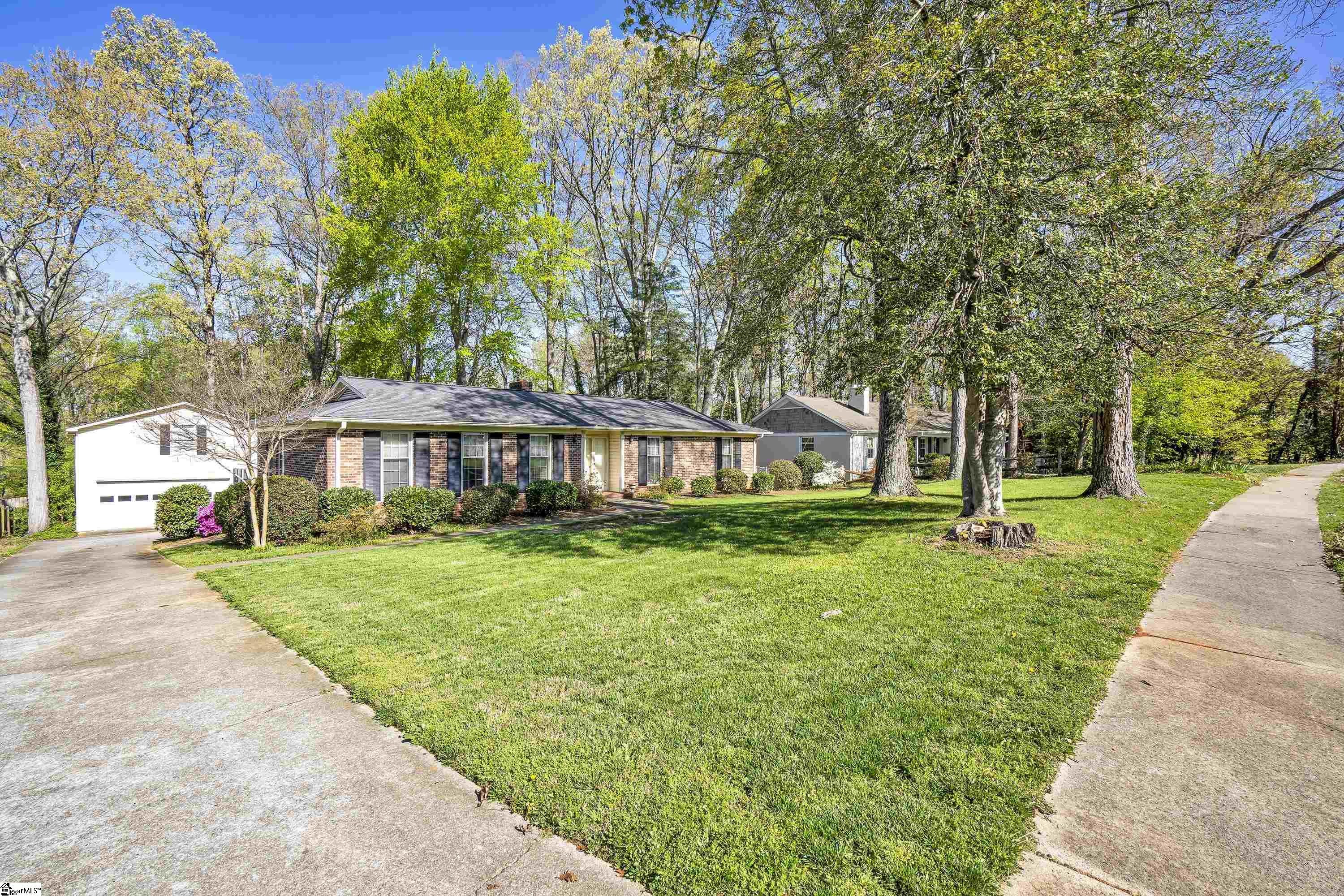 712 Parkins Mill Road Greenville, SC 29607 - Photo 3 of 20