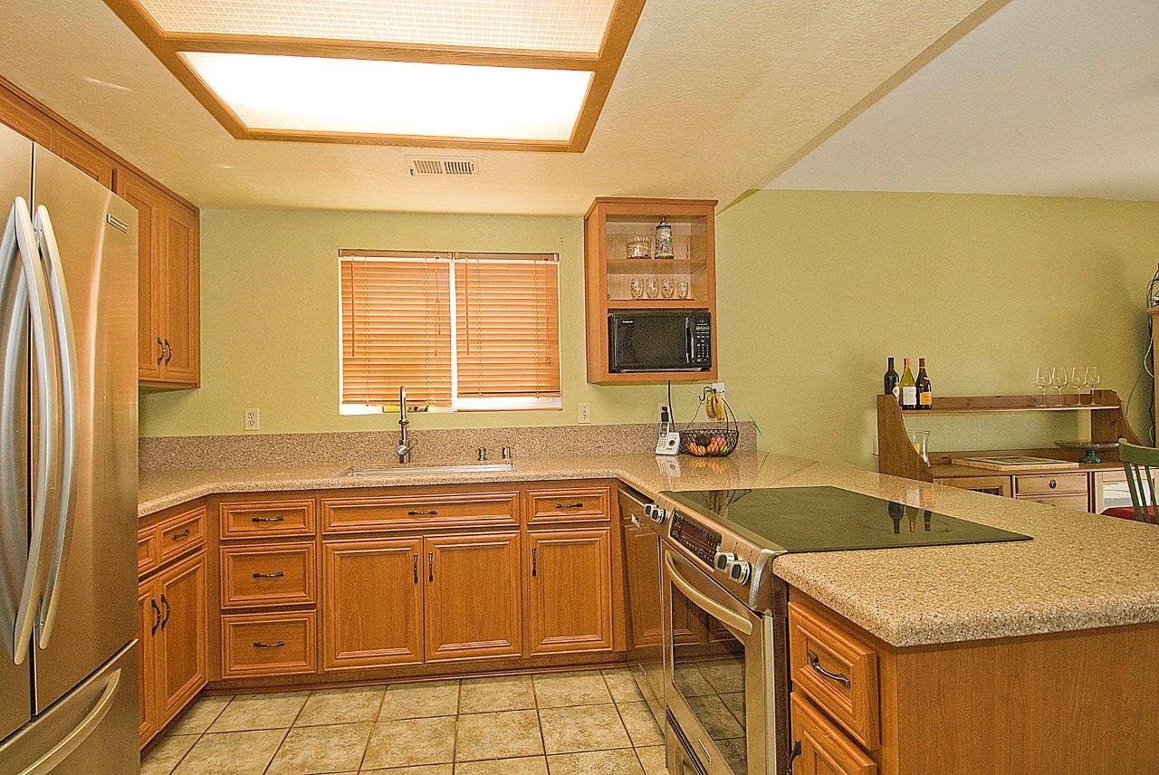 303 Lion Valley Road Escondido, CA 92027 - Photo 7 of 23 Gallery Image 7