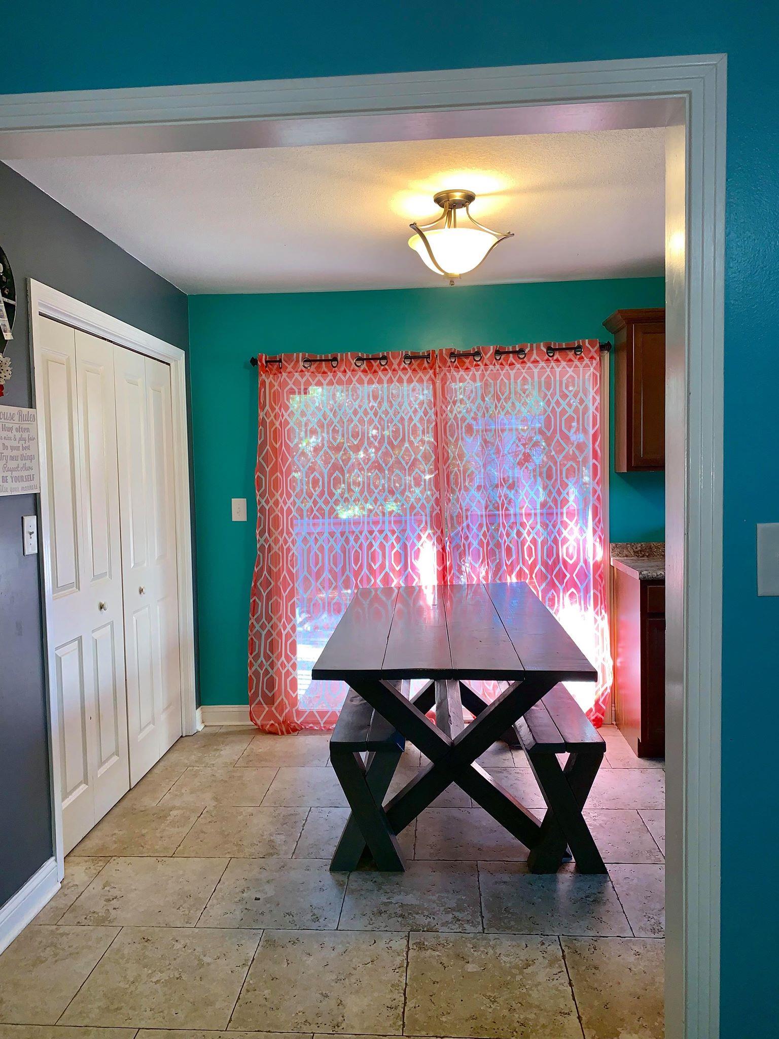 413 Breckinridge Road Clarksville, TN 37042 - Photo 6 of 22 Eat in kitchen overlooking back yard