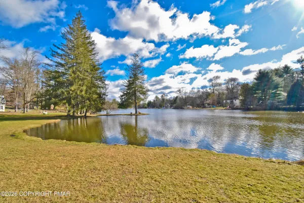 $485,000 | 109 Kimball Court, East Stroudsburg, PA 18302