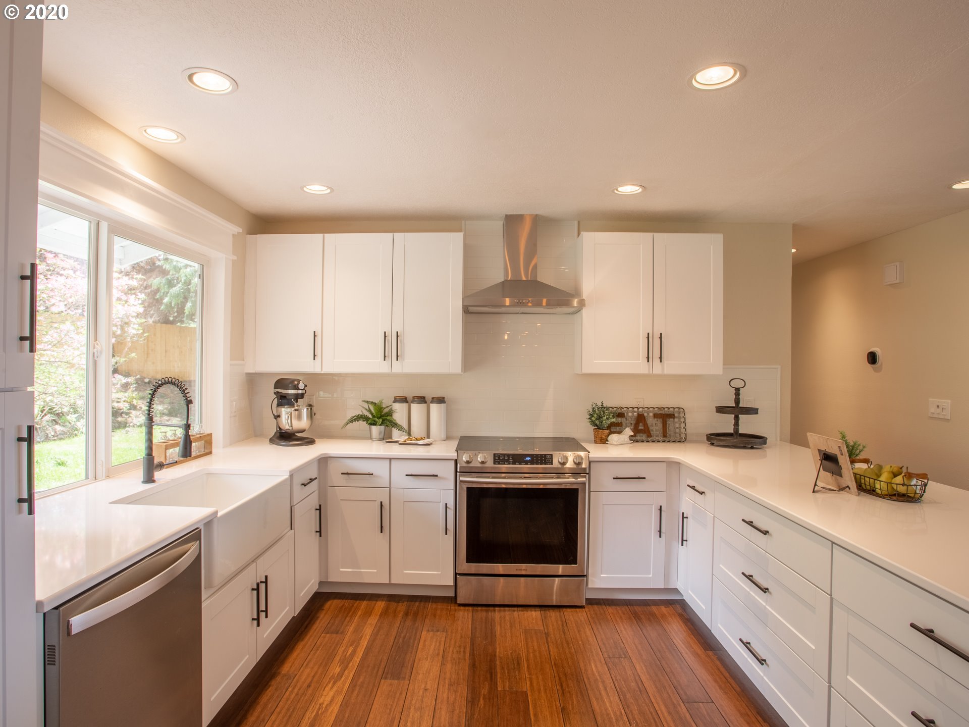 19580 Southwest Gassner Road Beaverton, OR 97007 - Photo 11 of 31 Gallery Image 11