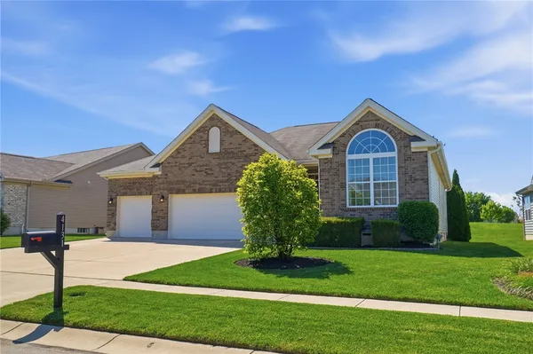 $370,000 | 4131 Spicebush Drive, Tipp City, OH 45371