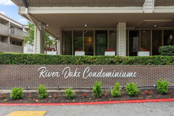 $1,695 | 4845 Cedar Springs Road, Unit 368, Dallas, TX 75219